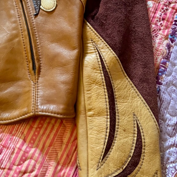 1970s Vintage Original East West Musical Instruments Leather Jacket - Picture 2 of 16